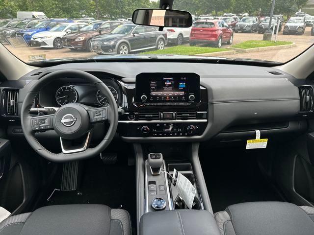 new 2025 Nissan Pathfinder car