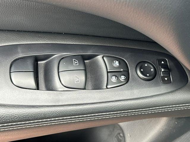 used 2020 Nissan Pathfinder car, priced at $21,998