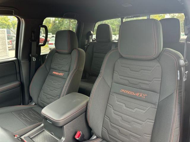 new 2025 Nissan Frontier car