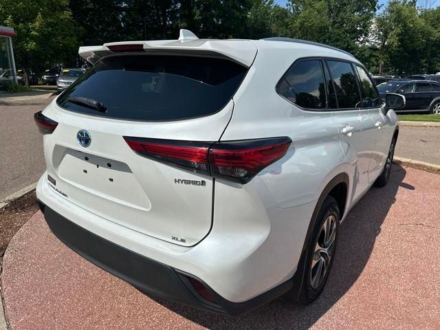 used 2022 Toyota Highlander Hybrid car, priced at $39,998