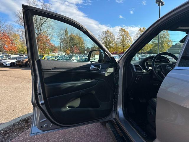 used 2020 Jeep Grand Cherokee car, priced at $26,598