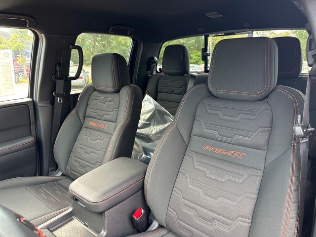 new 2025 Nissan Frontier car