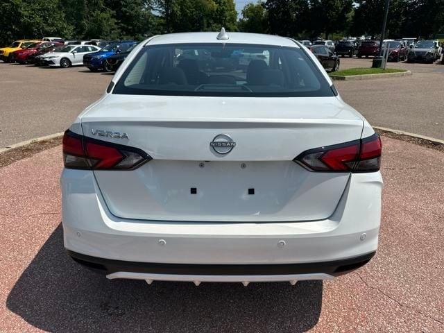 new 2025 Nissan Versa car