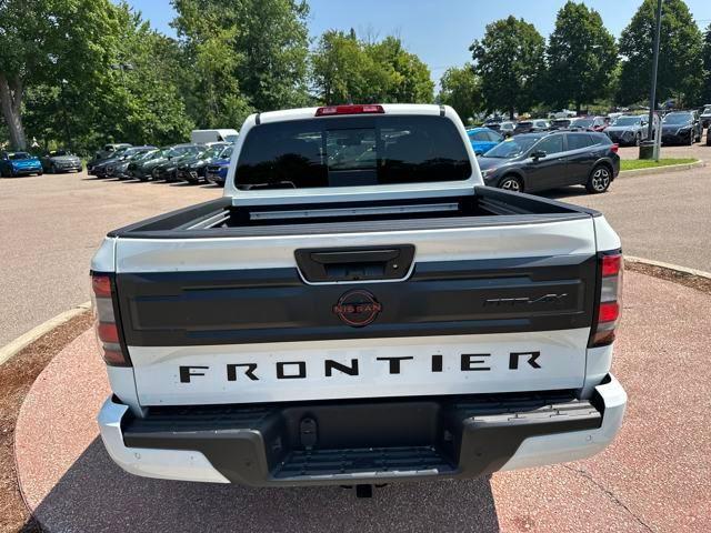 new 2025 Nissan Frontier car