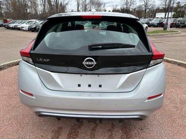 new 2025 Nissan Leaf car