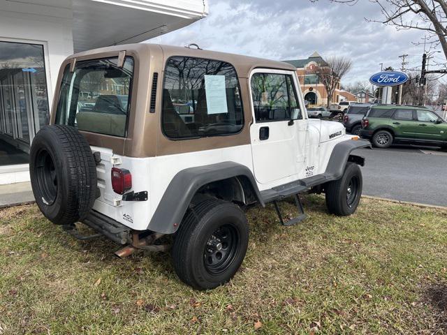 used 1992 Jeep Wrangler car, priced at $5,499