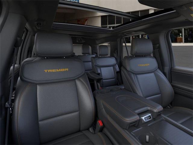 new 2025 Ford Expedition car, priced at $84,928