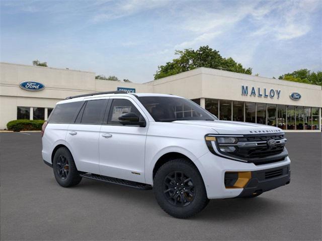new 2025 Ford Expedition car, priced at $84,928