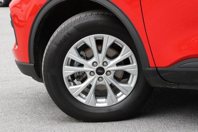 used 2024 Ford Escape car, priced at $25,887