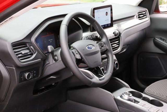 used 2024 Ford Escape car, priced at $25,887