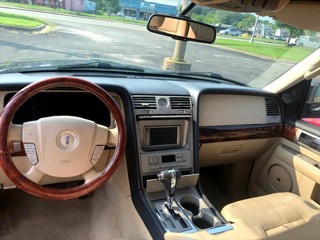 used 2006 Lincoln Navigator car, priced at $8,995