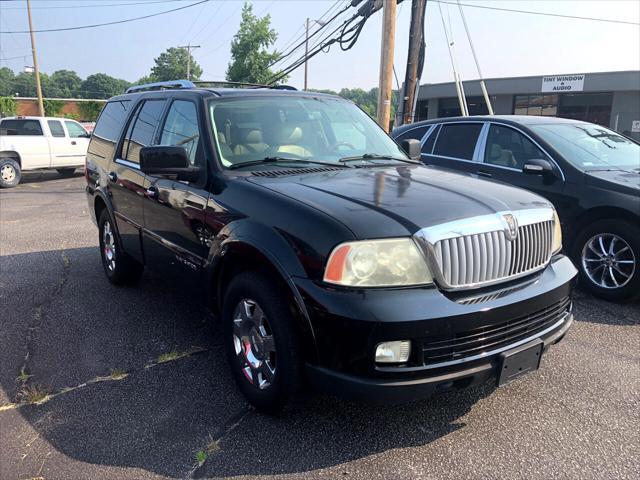 used 2006 Lincoln Navigator car, priced at $8,995