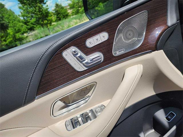 new 2025 Mercedes-Benz GLS 450 car, priced at $99,685