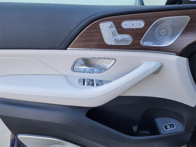 new 2025 Mercedes-Benz GLS 450 car, priced at $109,240
