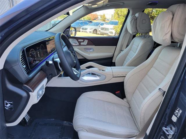new 2025 Mercedes-Benz GLS 450 car, priced at $109,240