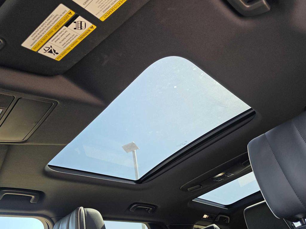 used 2020 Land Rover Discovery car, priced at $22,300
