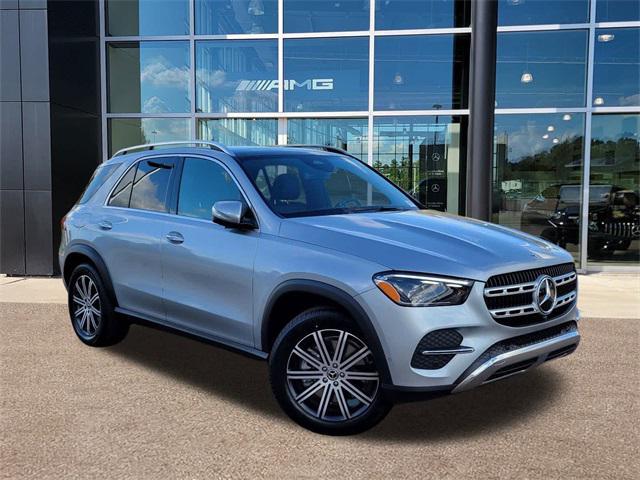 new 2025 Mercedes-Benz GLE 450 car, priced at $75,795