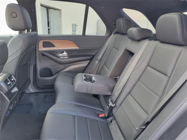 new 2025 Mercedes-Benz GLE 450 car, priced at $75,795