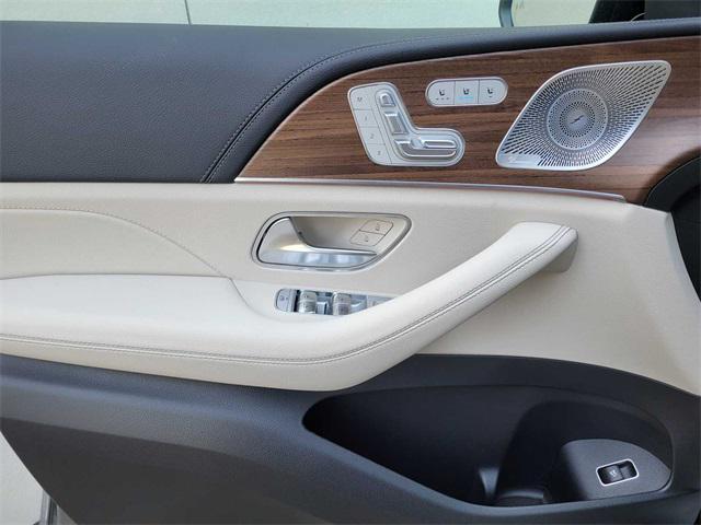 new 2025 Mercedes-Benz GLS 450 car, priced at $97,610