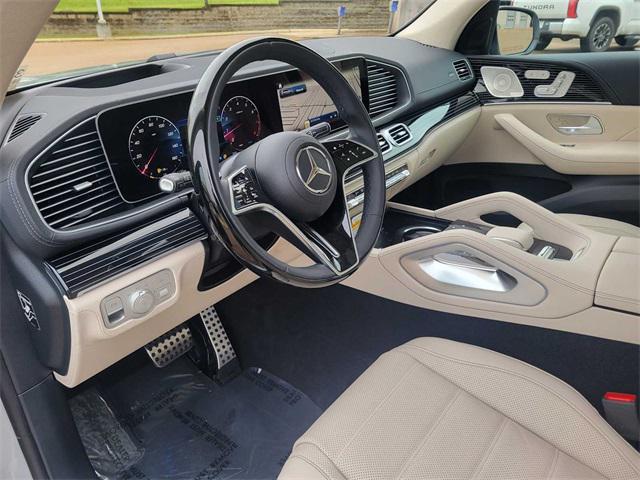 new 2025 Mercedes-Benz GLS 580 car, priced at $126,530