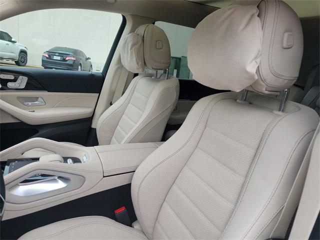 new 2025 Mercedes-Benz GLS 580 car, priced at $126,530