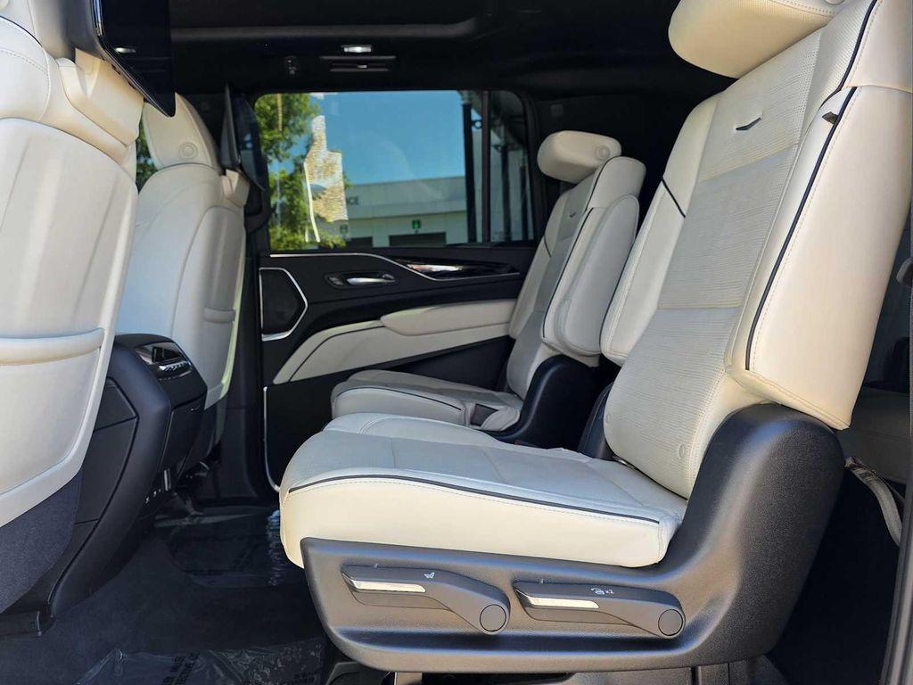 used 2021 Cadillac Escalade ESV car, priced at $49,788