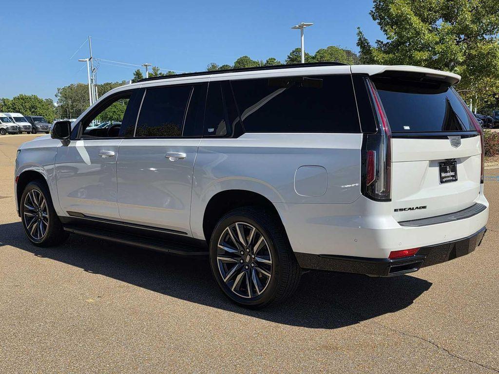 used 2021 Cadillac Escalade ESV car, priced at $49,788