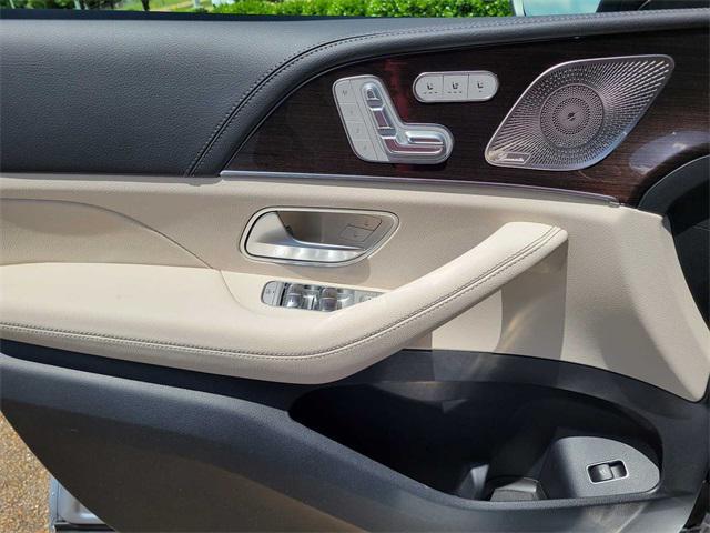 new 2025 Mercedes-Benz GLS 450 car, priced at $96,265