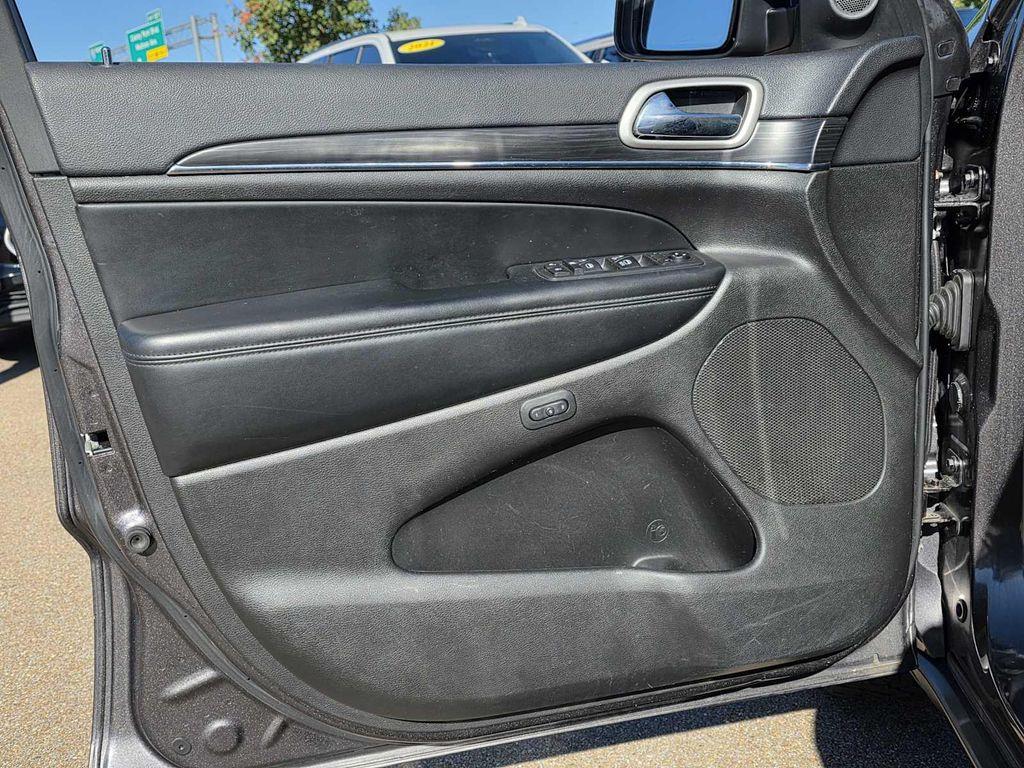 used 2020 Jeep Grand Cherokee car, priced at $18,300