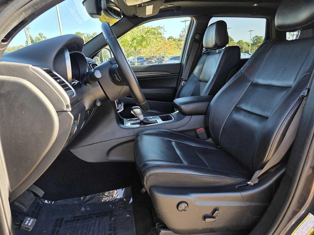 used 2020 Jeep Grand Cherokee car, priced at $18,300