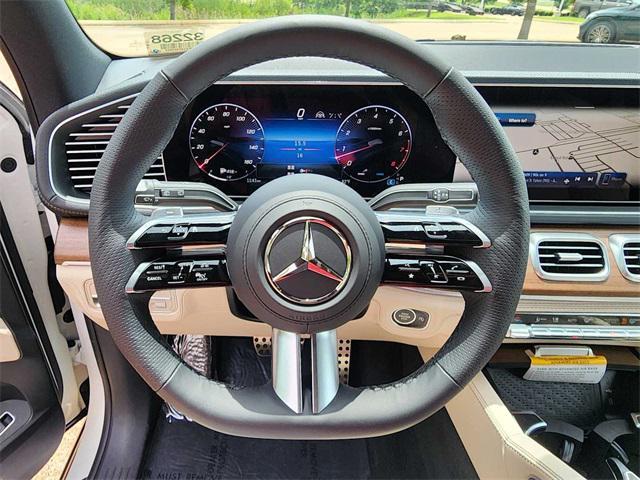 new 2025 Mercedes-Benz GLS 580 car, priced at $119,325