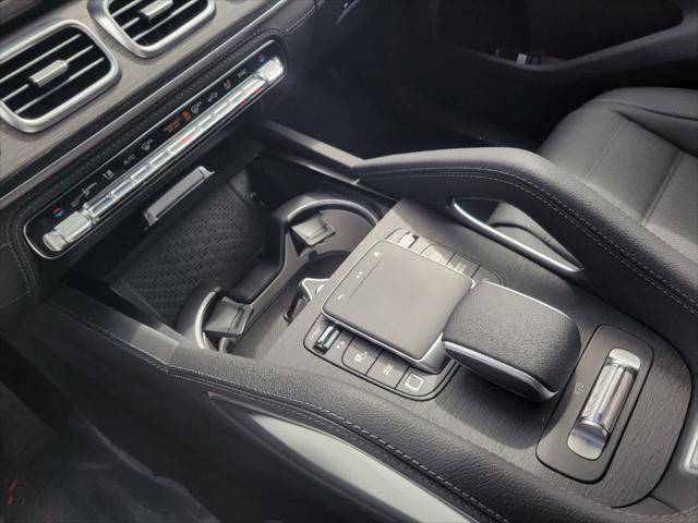 new 2025 Mercedes-Benz GLE 580 car, priced at $105,320