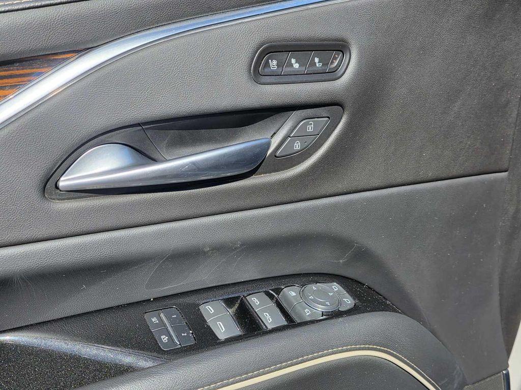 used 2022 Cadillac Escalade ESV car, priced at $52,300