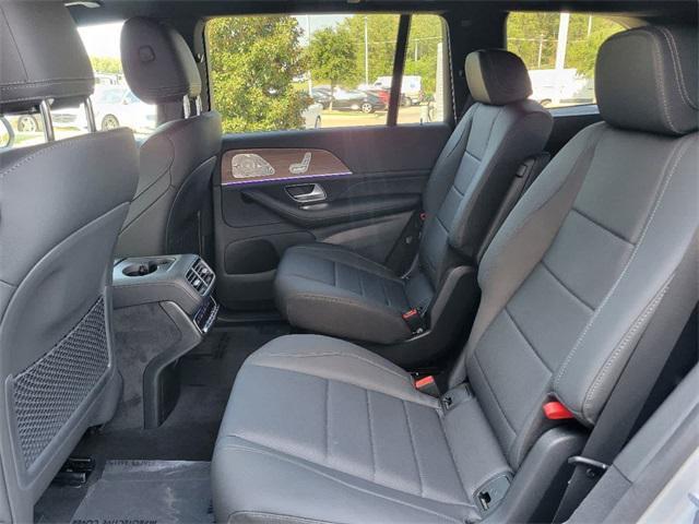 new 2025 Mercedes-Benz GLS 450 car, priced at $95,365