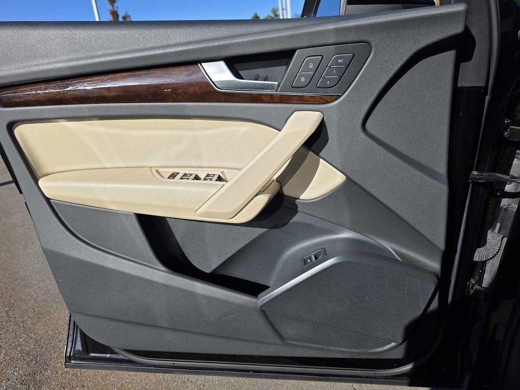 used 2020 Audi Q5 car, priced at $23,900