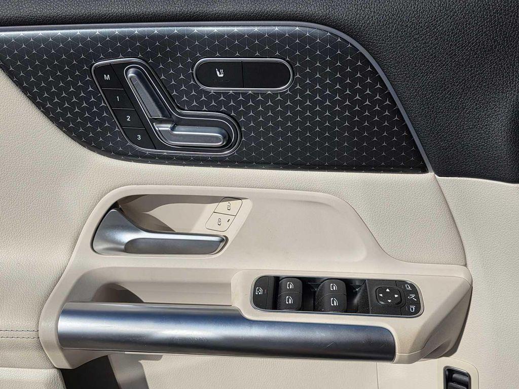 used 2025 Mercedes-Benz GLA 250 car, priced at $41,188