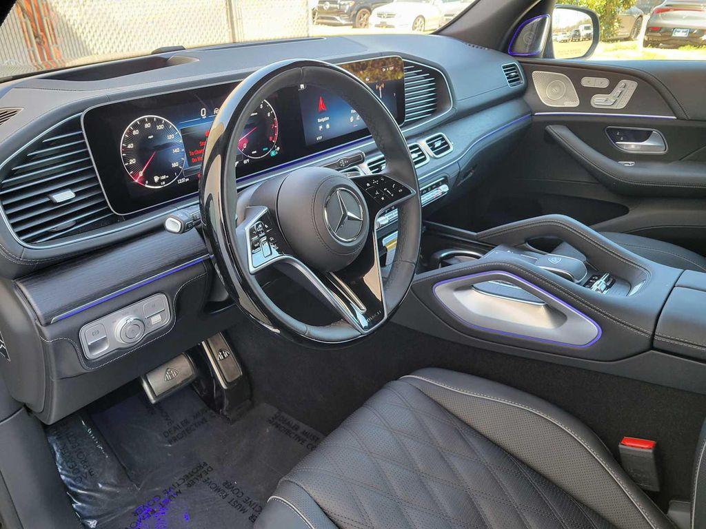 new 2025 Mercedes-Benz Maybach GLS 600 car, priced at $193,745