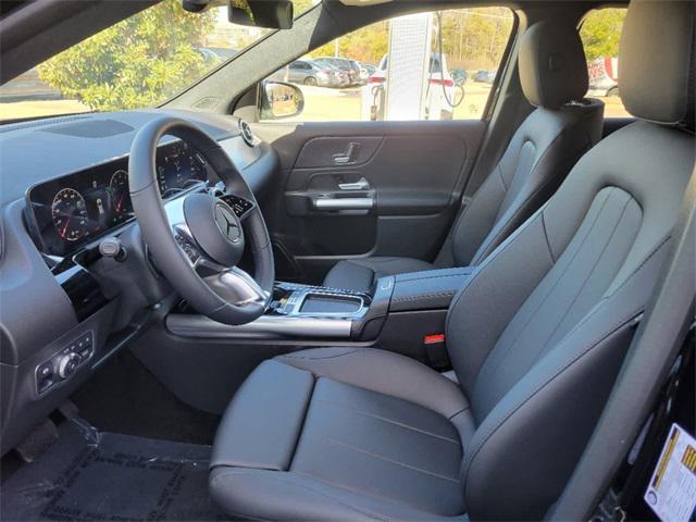 new 2025 Mercedes-Benz GLA 250 car, priced at $42,250