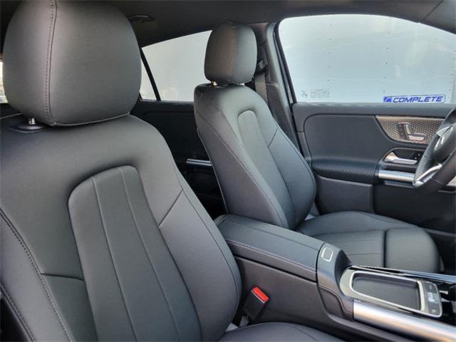 new 2025 Mercedes-Benz GLA 250 car, priced at $42,250
