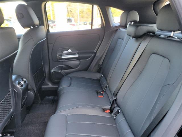 new 2025 Mercedes-Benz GLA 250 car, priced at $42,250