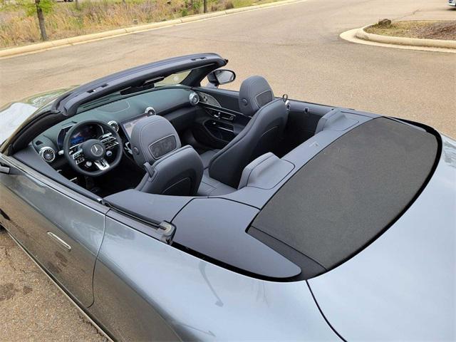new 2025 Mercedes-Benz AMG SL 43 car, priced at $116,680