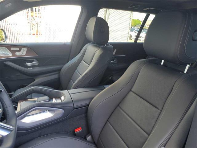 new 2025 Mercedes-Benz GLS 450 car, priced at $96,365