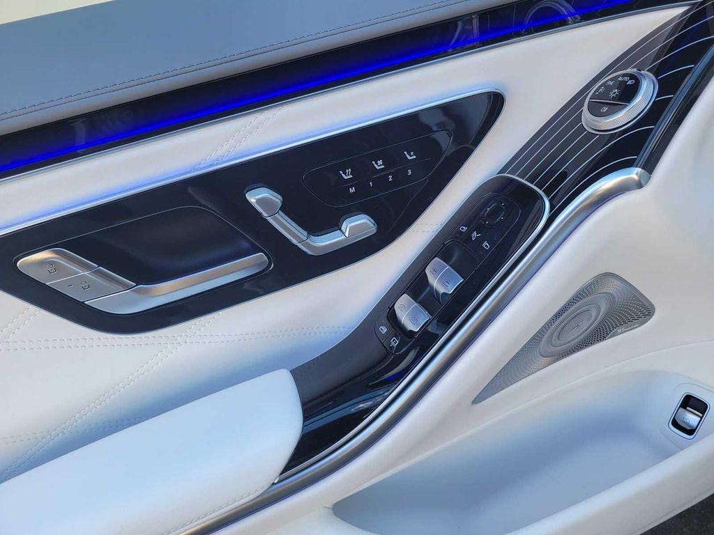new 2025 Mercedes-Benz Maybach S 680 car, priced at $270,445