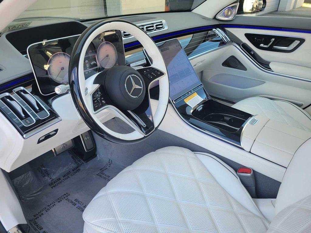 new 2025 Mercedes-Benz Maybach S 680 car, priced at $270,445