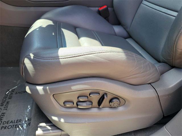 used 2022 Porsche Cayenne E-Hybrid car, priced at $57,200