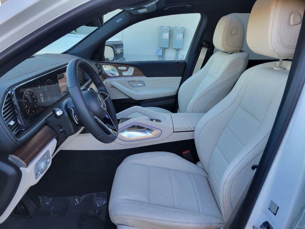 new 2025 Mercedes-Benz GLS 450 car, priced at $91,775