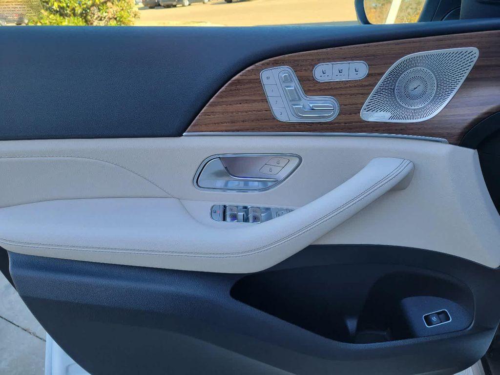 new 2025 Mercedes-Benz GLS 450 car, priced at $91,775