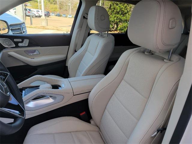 new 2025 Mercedes-Benz GLE 450 car, priced at $85,860