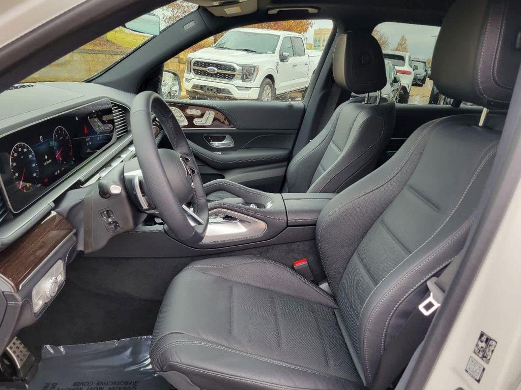 new 2025 Mercedes-Benz GLE 580 car, priced at $96,650