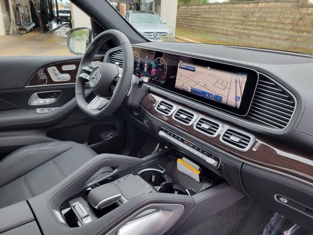new 2025 Mercedes-Benz GLE 580 car, priced at $96,650